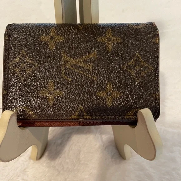 Authentic Louis Vuitton Vintage Card Wallet - Picture 2 of 5